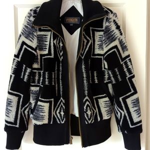Like New Pendleton black and white Sherpa bomber jacket